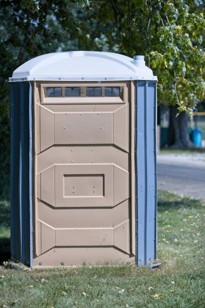 Portable Toilet Options We Offer in Clinton, IA